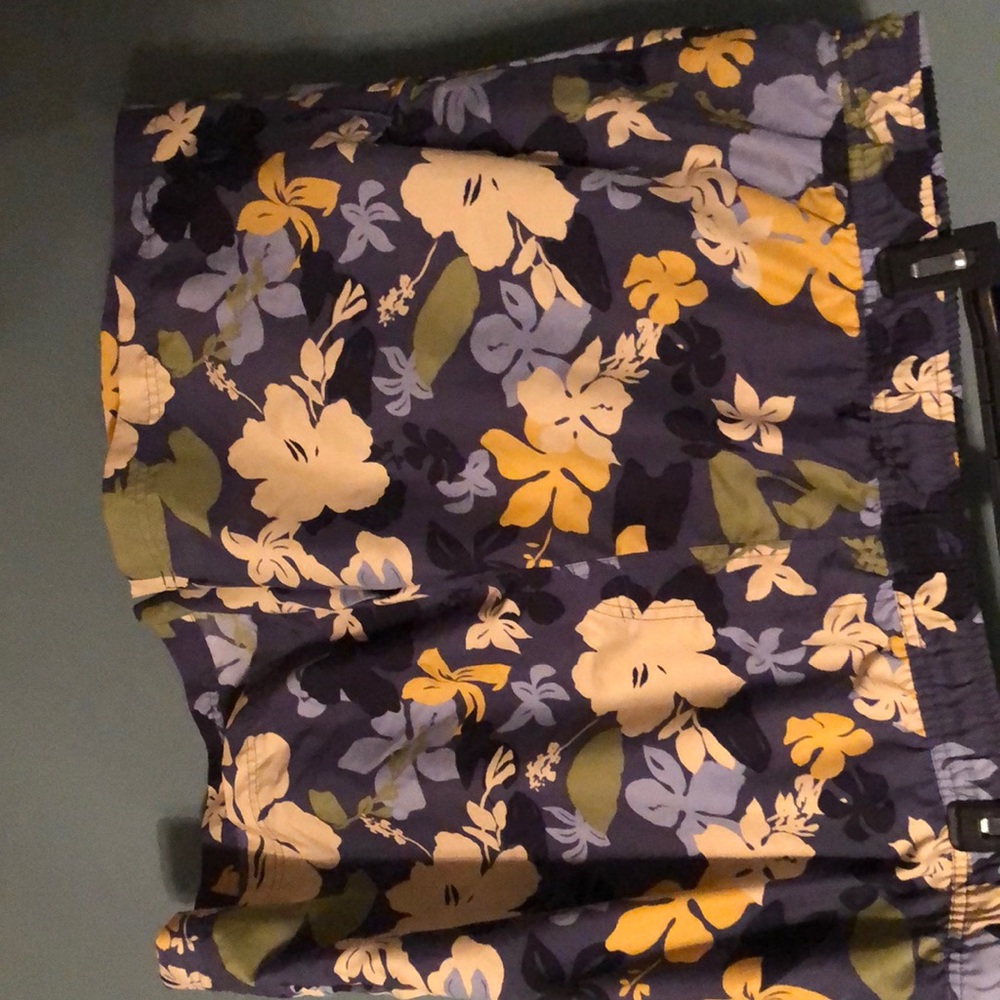 Mens Eddie Bauer swim trunks